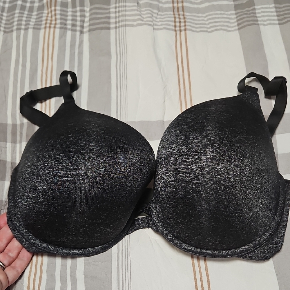 Victoria's Secret Black Bra - Picture 4 of 4